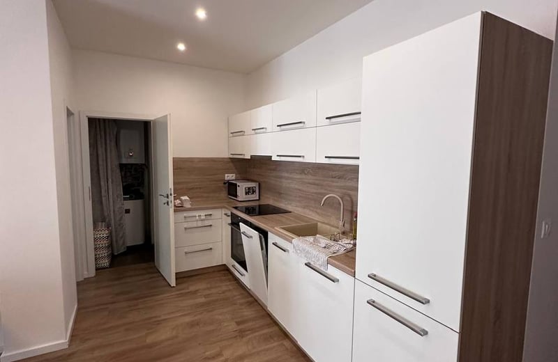 Alquiler de un acogedor apartamento de 2 habitaciones, 52 m², Staré Mesto, Bratislava, Eslovaquia